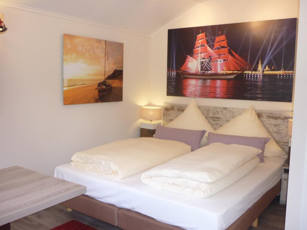 Zu Jeddelohs Lodge Hotel Gladenbach ภายนอก รูปภาพ