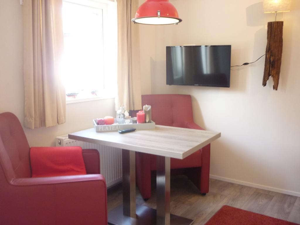 Zu Jeddelohs Lodge Hotel Gladenbach ภายนอก รูปภาพ