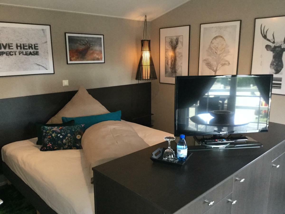 Zu Jeddelohs Lodge Hotel Gladenbach ภายนอก รูปภาพ