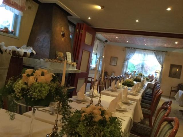 Zu Jeddelohs Lodge Hotel Gladenbach ภายนอก รูปภาพ